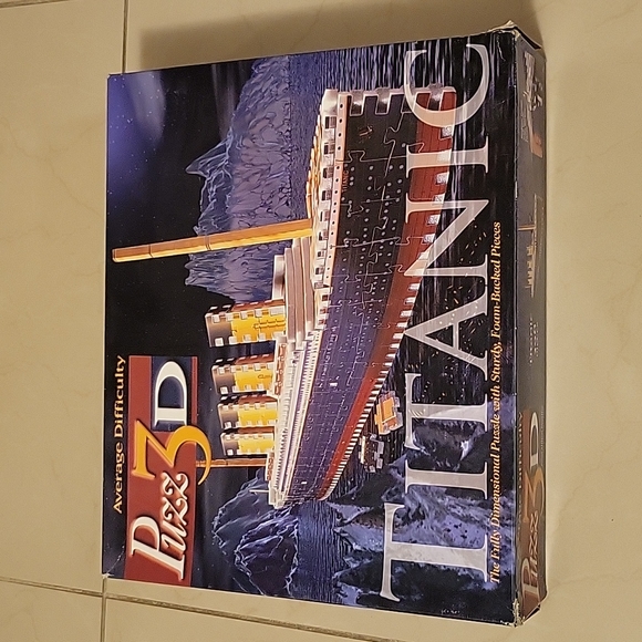 Titanic 3D puzzle - Picture 1 of 5